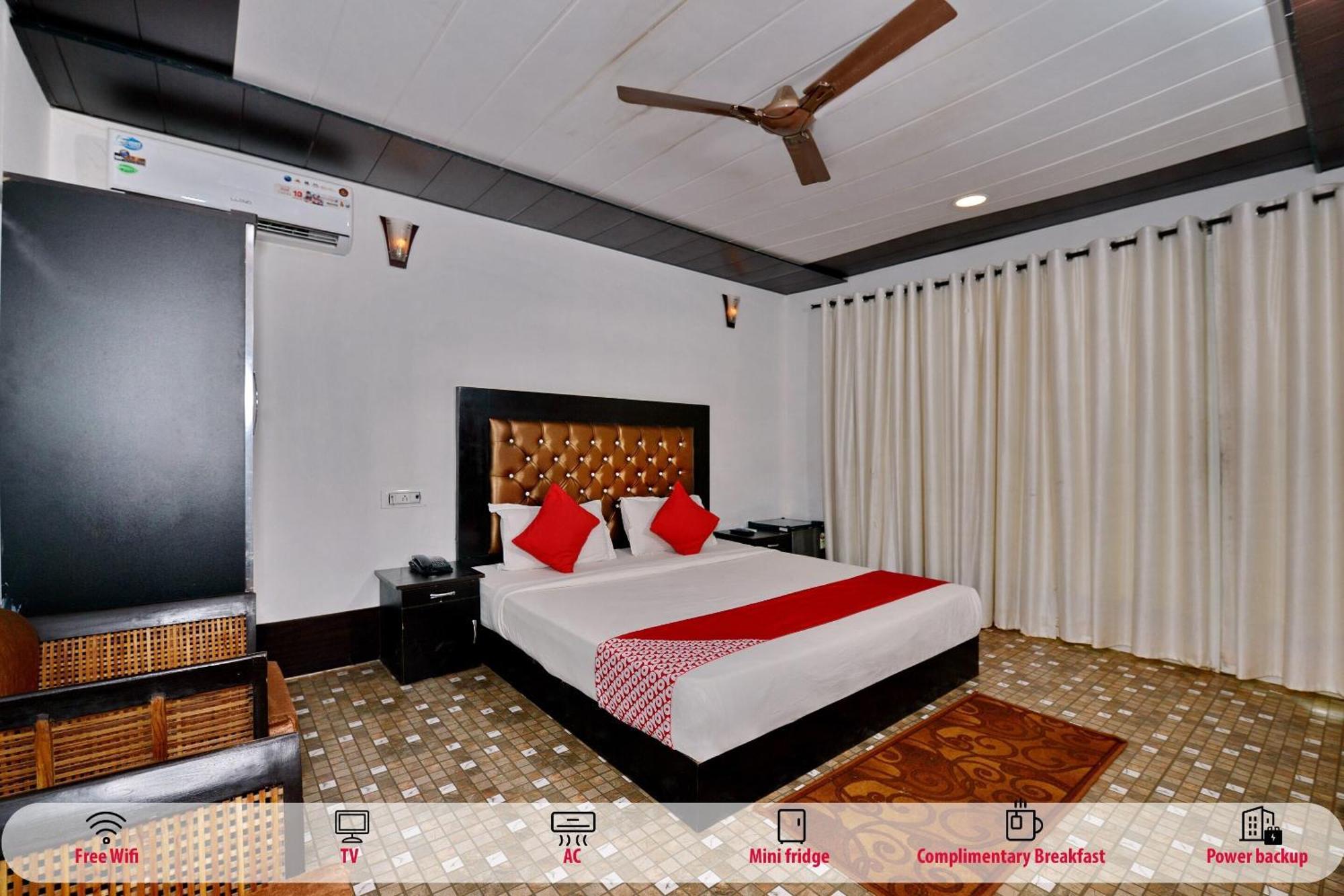 Collection O Retreat Morjim Resort Exterior photo