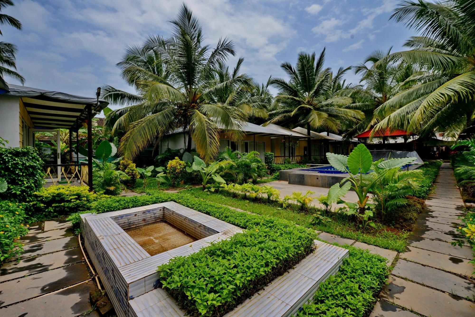 Collection O Retreat Morjim Resort Exterior photo