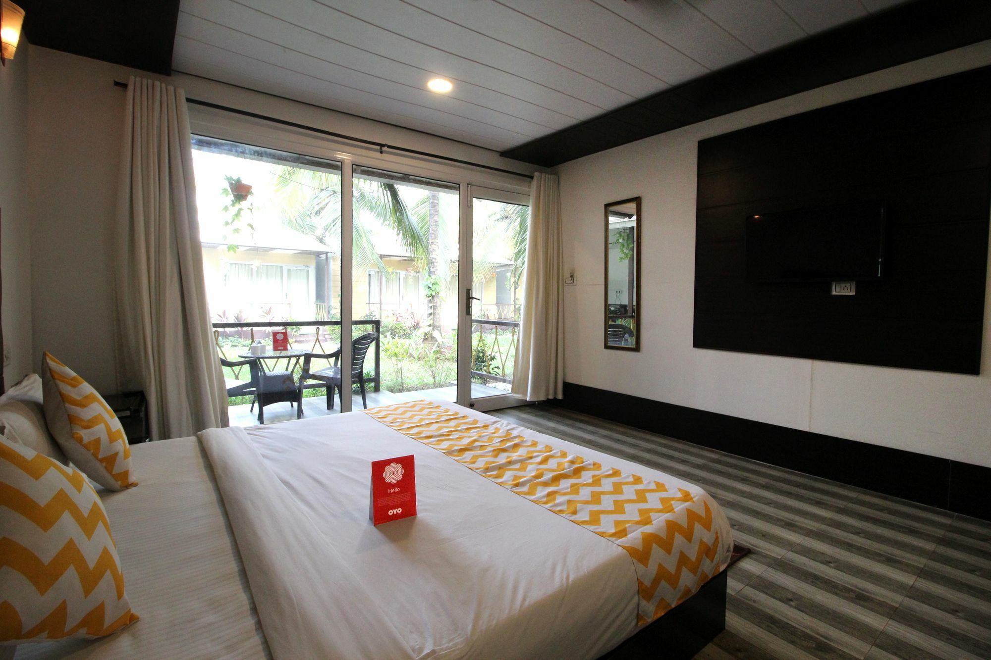 Collection O Retreat Morjim Resort Exterior photo