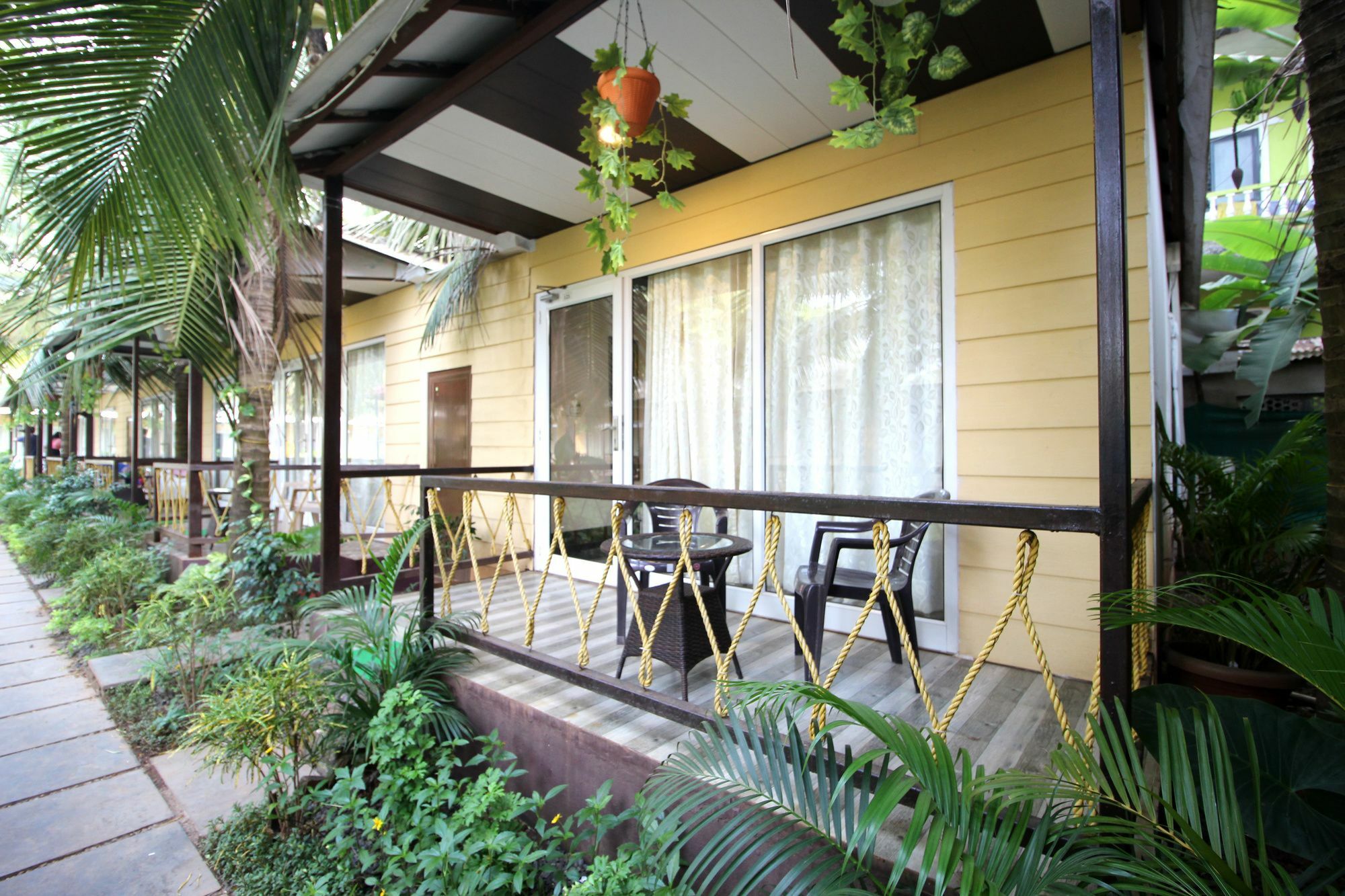 Collection O Retreat Morjim Resort Exterior photo